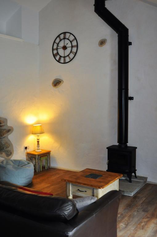 The Barn At Cae Bach Villa Gwalchmai Eksteriør bilde
